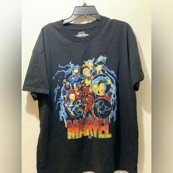 Marvel Comics Men’s Black Superheroes Action Adventures Graphic Shirt Sz L - Picture 1 of 4